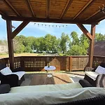 Kertbol A Balatonra Apartamento Révfülöp