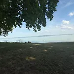Kertbol A Balatonra Apartamento Révfülöp