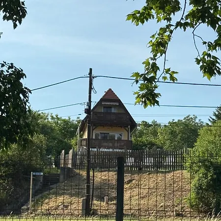Kertbol A Balatonra Revfulop