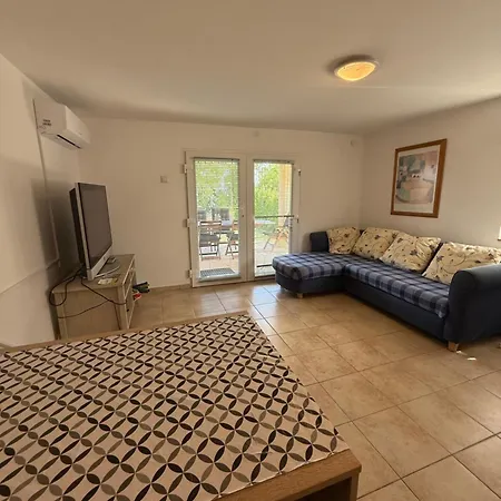 Apartment Kertbol A Balatonra *
