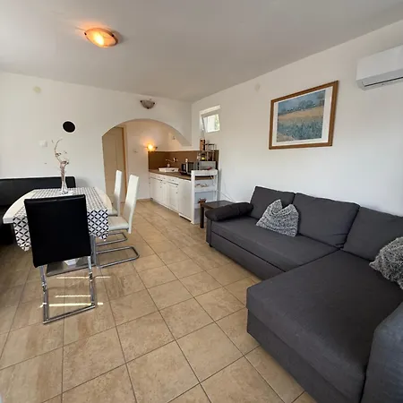 Apartment Kertbol A Balatonra *