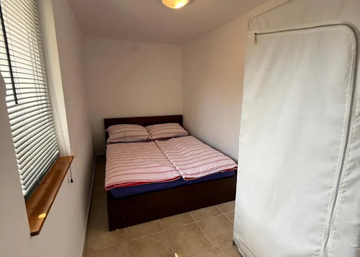 Kertbol A Balatonra * Révfülöp