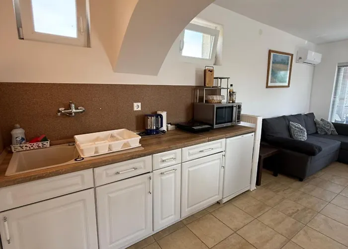 Kertbol A Balatonra Apartmán