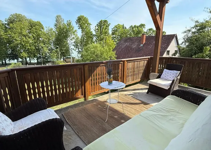 Kertbol A Balatonra Apartment *